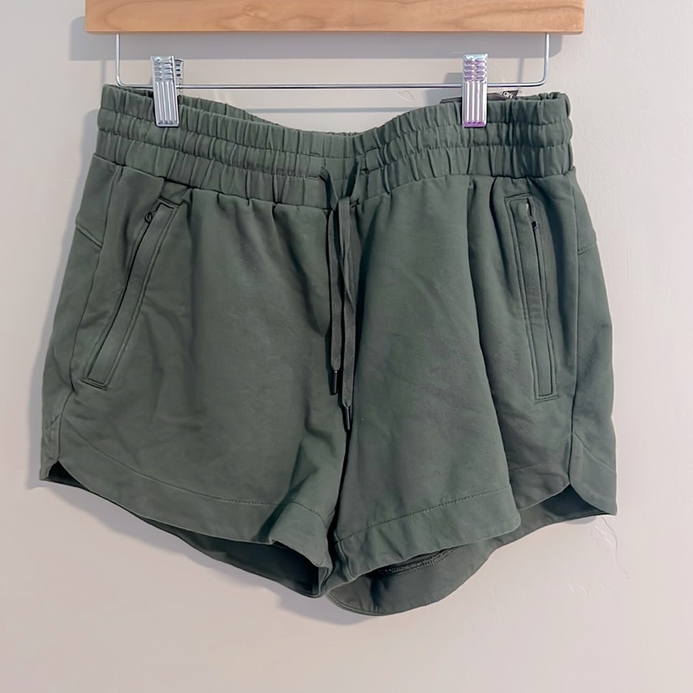 Calia Mid Rise Short